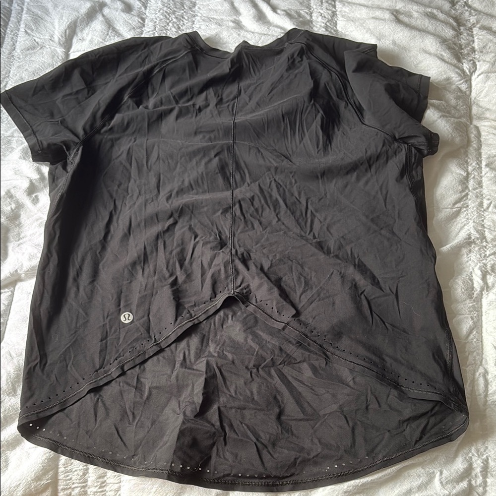 Black lululemon size 8 cropped back running short sleevevw shirt